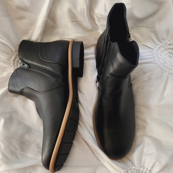 New without tags Style & Co Black Ankle Boots - Size 10 - Picture 5 of 7